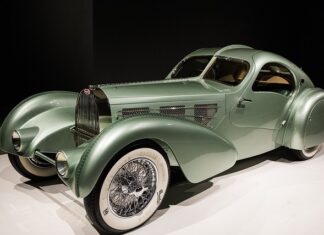 Kto ma Bugatti Chiron w Polsce? Kto ma Bugatti Chiron w Polsce?